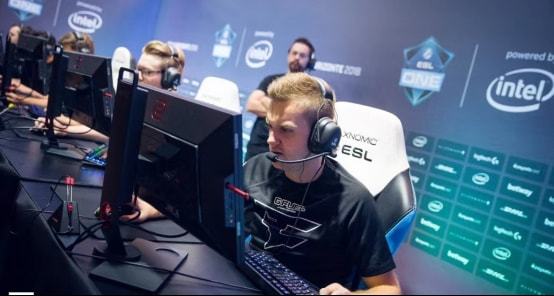 而即将到来 而即将到来