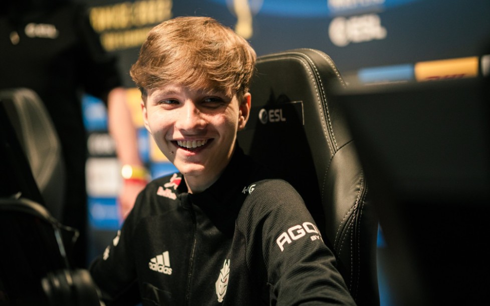 表现平平 表现平平