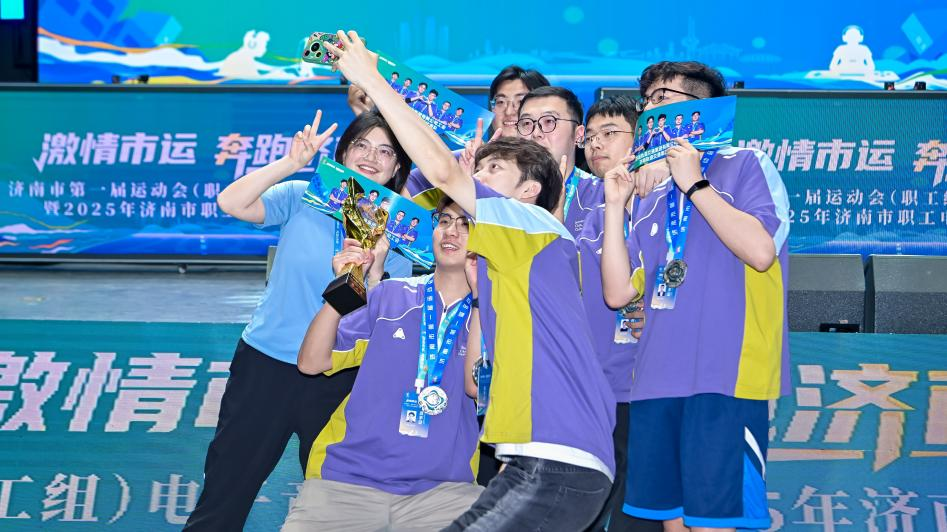 无数镁光灯 无数镁光灯